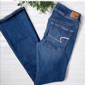 American Eagle Super Stretch Kickboot Jeans Size 6 Regular